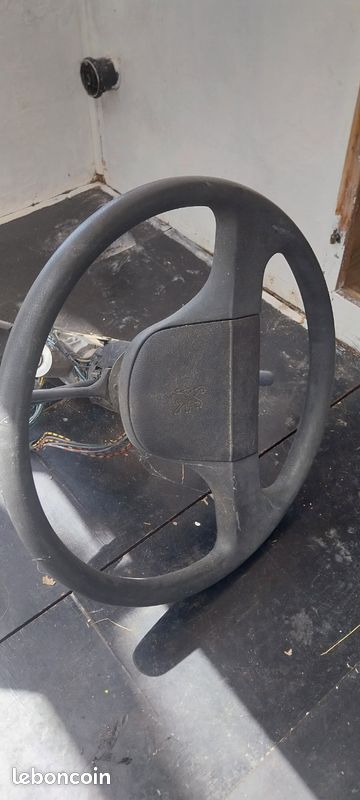 Volant + Komodo de C25 (image 1)