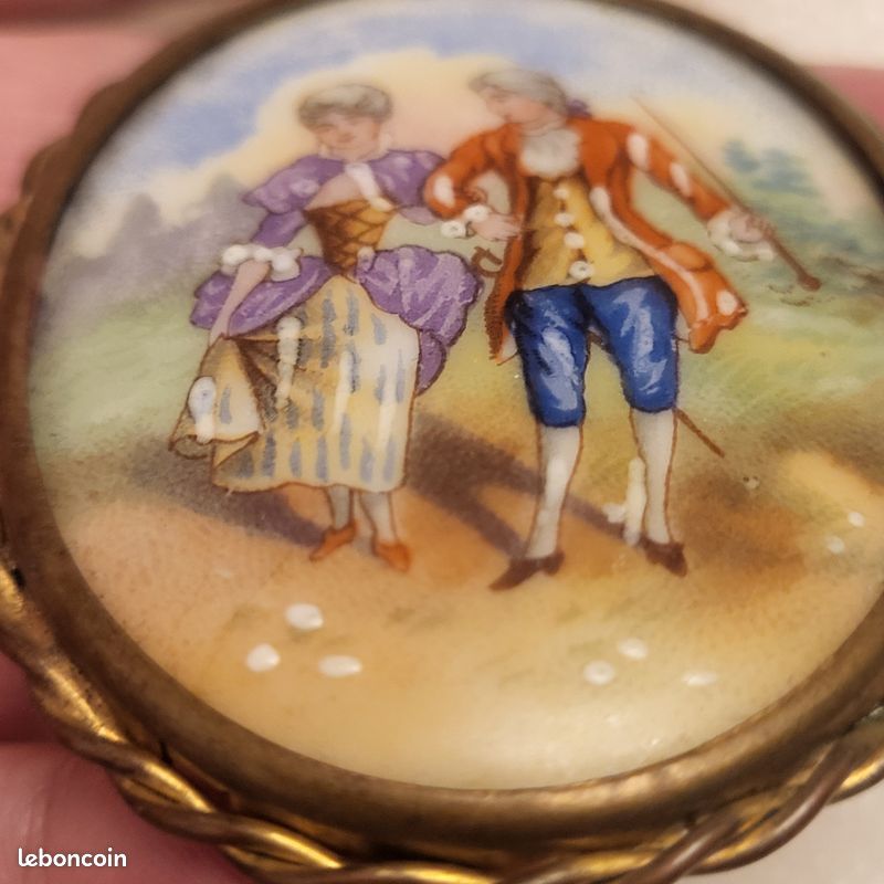 Ancienne broche Art Déco en celluloïde - FR