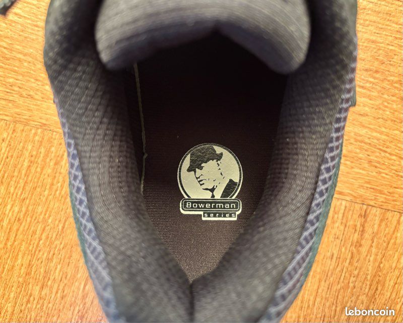 Chaussures Nike Zoom Vomero 5 Noir et Rouge (image 10)