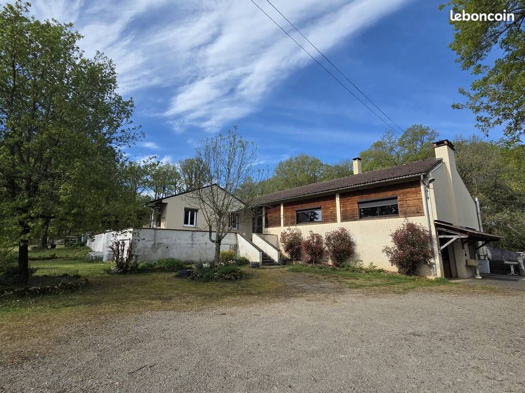 Maison 8 pièces 300 m² · à Villeneuve · 300 m² · 315 000 €
