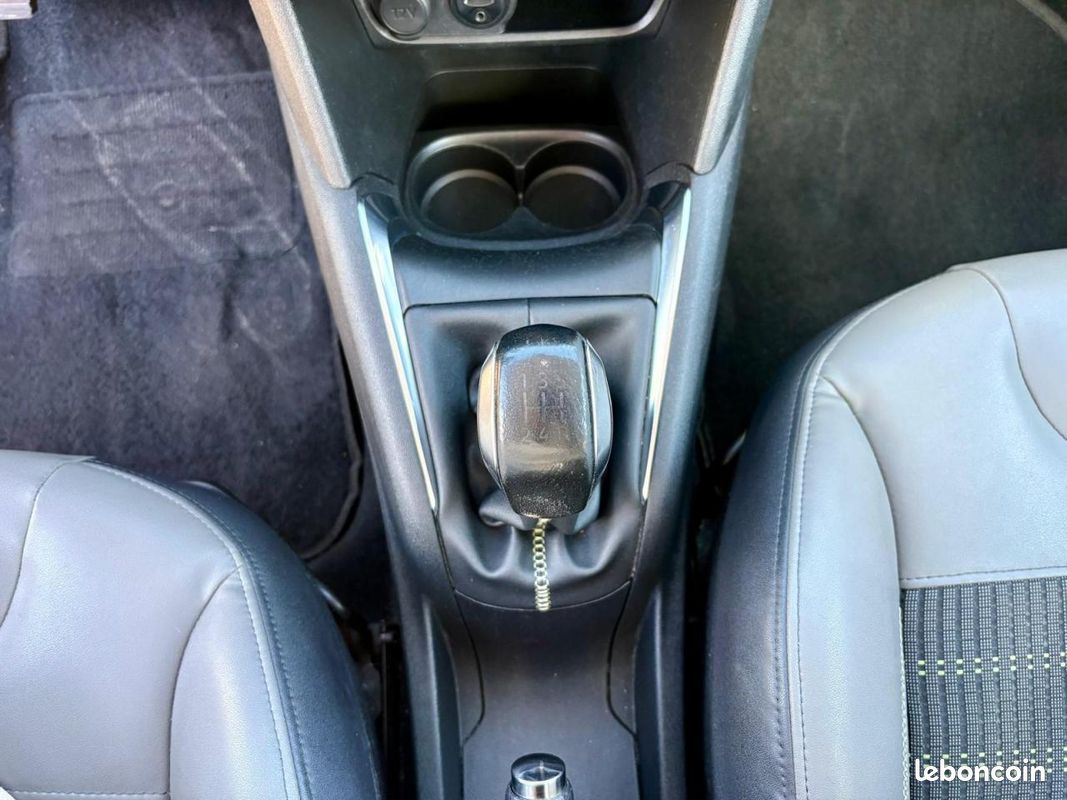 PEUGEOT 208 1.6 BlueHDi S&S - 100 ch Pack Lime Yellow Active PHASE 2 (image 16)