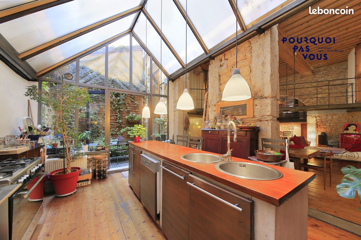 Appartement 8 pièces 230 m² · à Lyon · 230 m² · 900 000 €