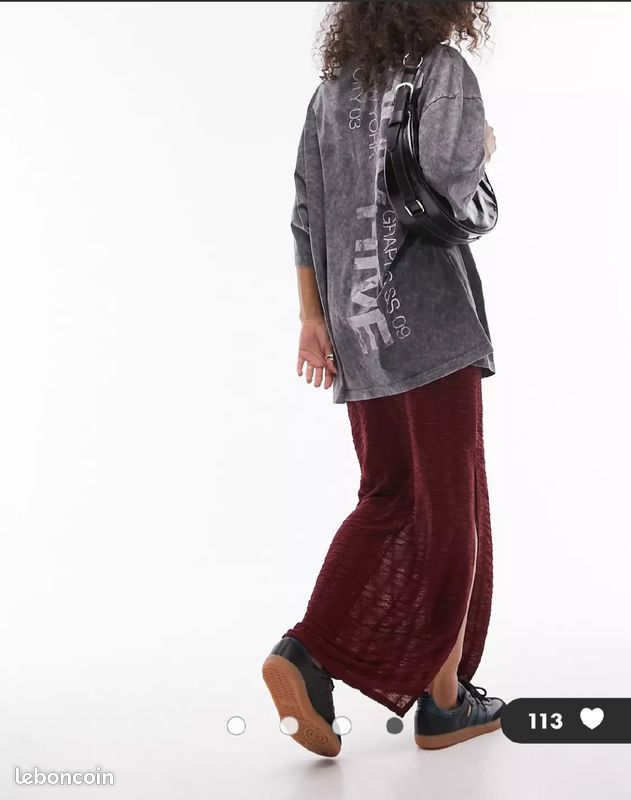Jupe longue neuve
Couleur bordeaux
Taille 38
A venir récupérer à Petite île (image 4)