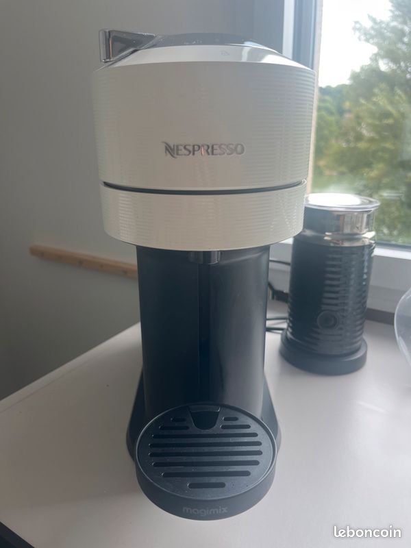 Machine nespresso (image 1)