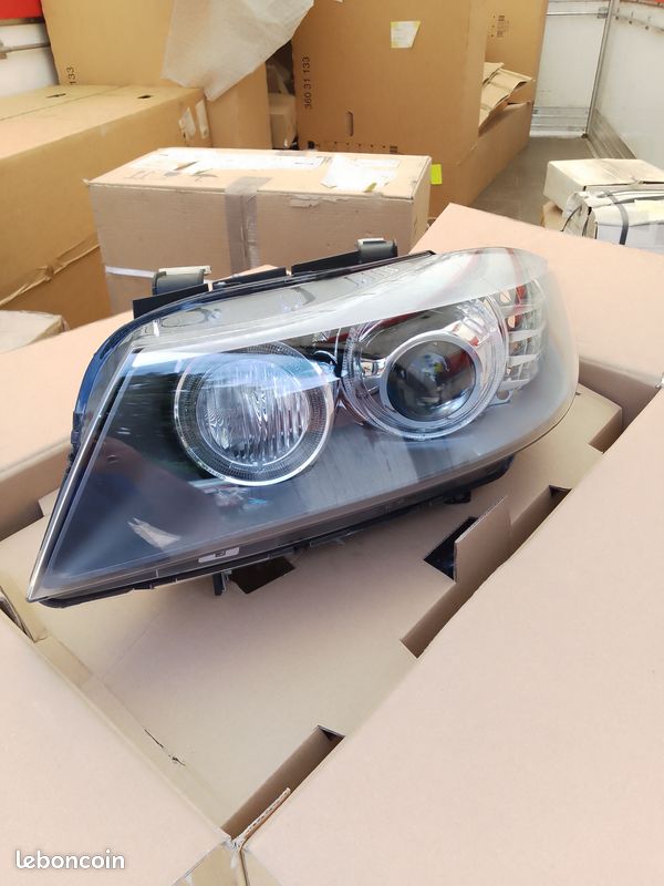 Phare gauche Xénon BMW E90 E91 (image 1)