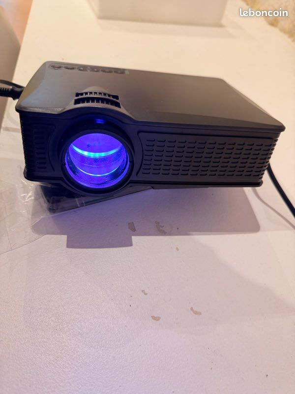 Vidéoprojecteur LED KLIPAD SD50 – Complet avec boîte – Fonctionne parfaitement (image 10)