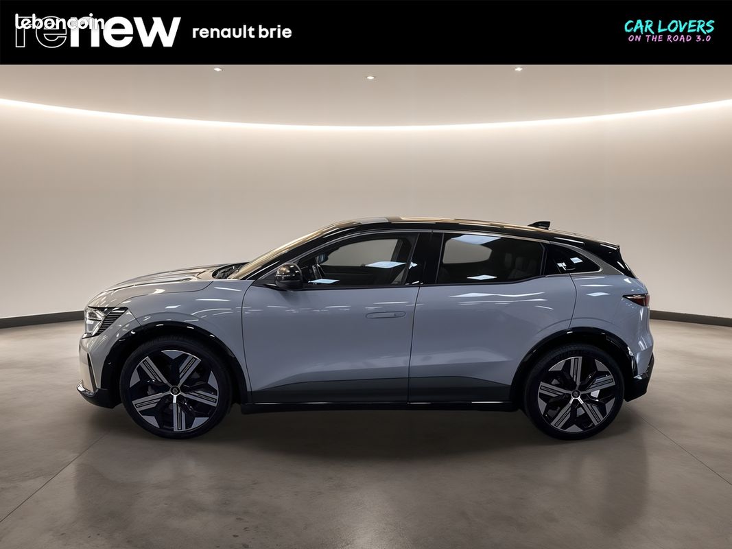 RENAULT Megane E-Tech EV40 130ch boost charge Iconic - Voitures