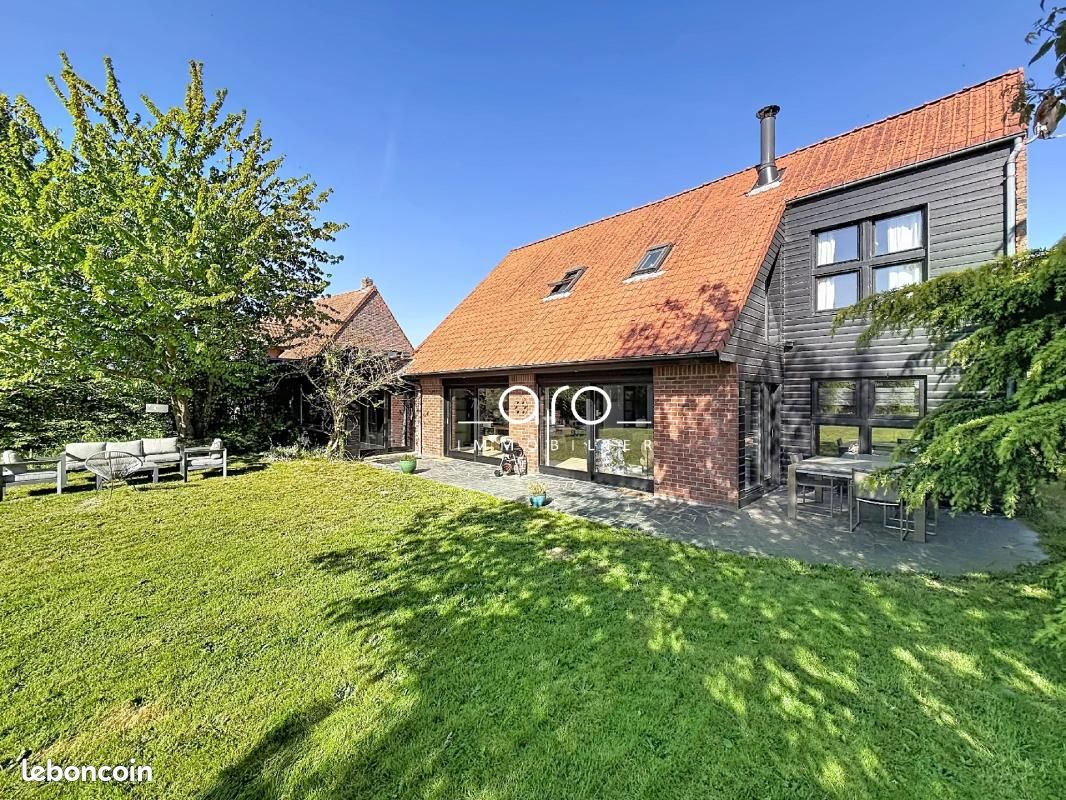 Maison 7 pièces 185 m² · à Genech · 185 m² · 659 000 €