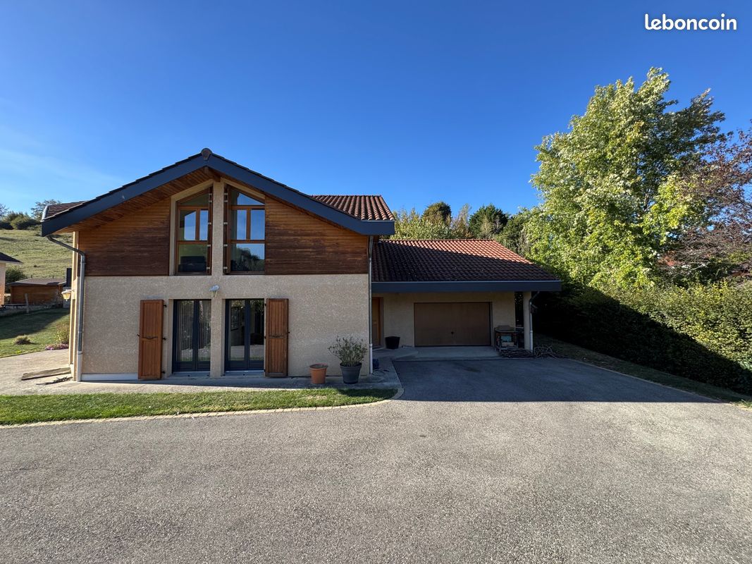 Maison 5 pièces 140 m² · à Brié-Et-Angonnes · 140 m² · 655 000 €