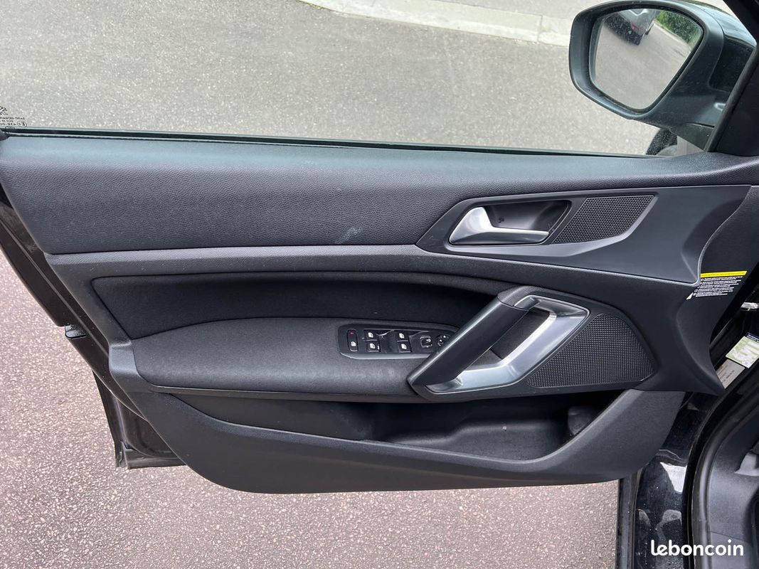 PEUGEOT 308 II 2.0 BLUEHDI 150Ch BOITE AUTO (image 5)
