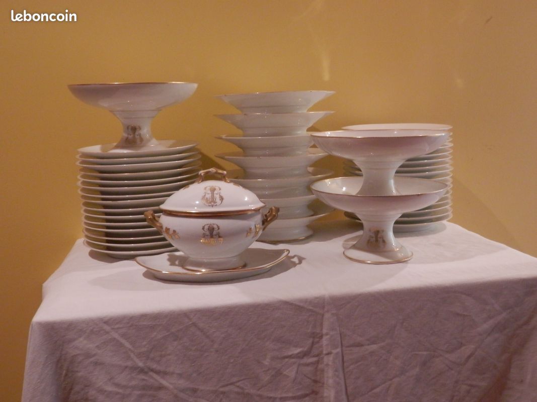 Vaisselle en porcelaine de Paris fin XIXème (image 1)