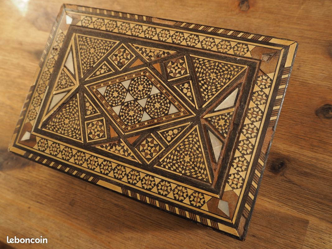 Petite Boîte à Bijoux Ancienne En Marqueterie Syrienne - Bois, Nacre Et Os, 12 Cm