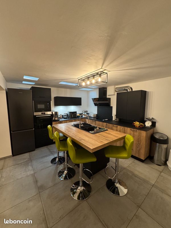 Maison 4 pièces 106 m² · à Riom · 106 m² · 196 000 €