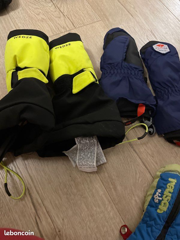 Lot de moufle et gants (image 2)