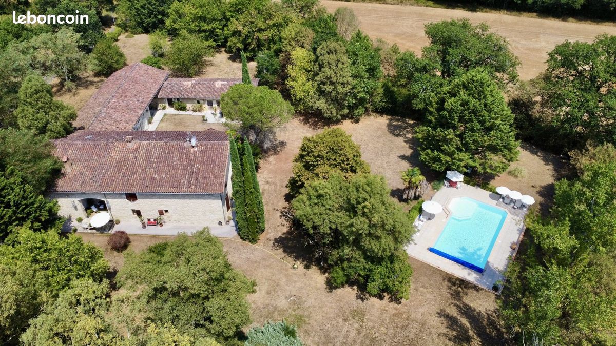 Maison 8 pièces 238 m² · à Jegun · 238 m² · 545 000 €