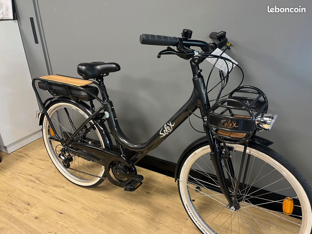 Bicyclette VÃ©lo Leon Vélo VÃ©lo Infinity Tour En VÃ©lo Suisse