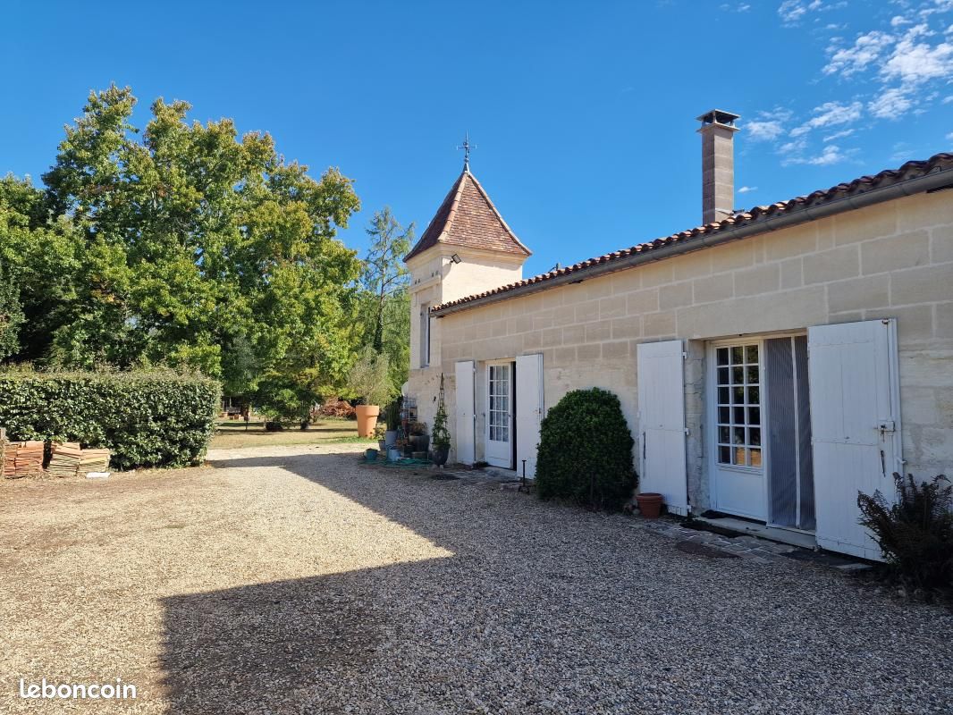 Maison 12 pièces 325 m² · à Libourne · 325 m² · 690 000 €