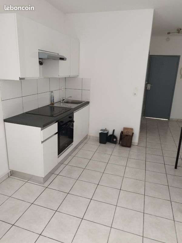 Appartement 1 pièce 25 m² · à Saint-Étienne · 25 m² · 400 €