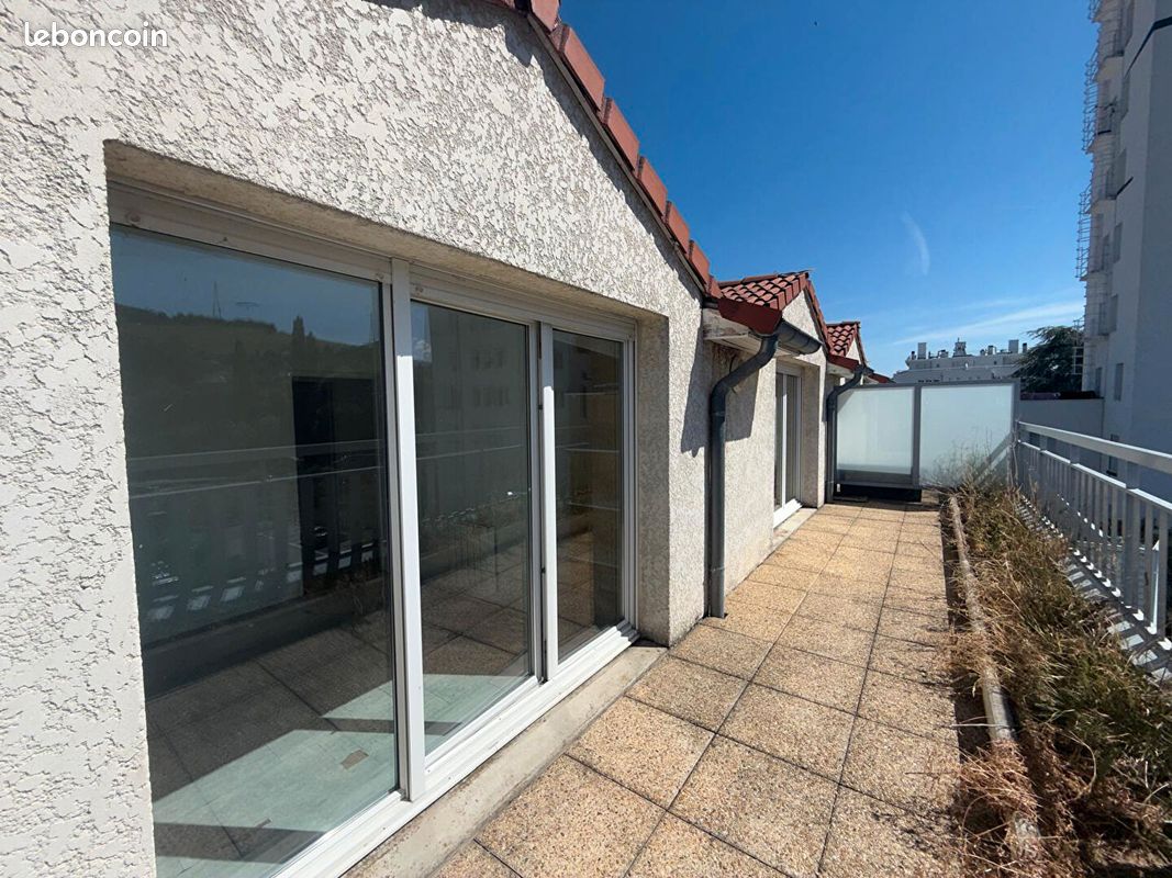 Appartement 3 pièces 77 m² · à Saint-Étienne · 77 m² · 79 500 €