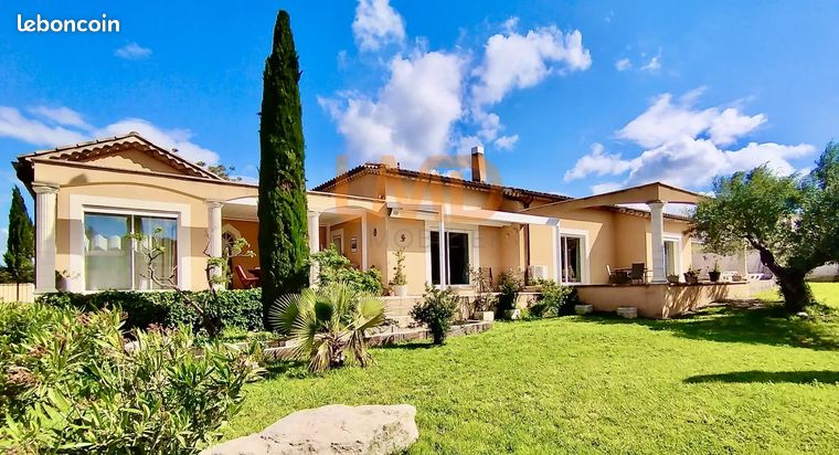 Maison 7 pièces 204 m²