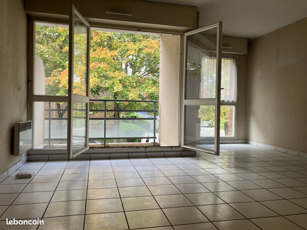 Appartement 2 pièces 52 m² · à Saint-Genis-les-Ollières · 52 m² · 160 000 €