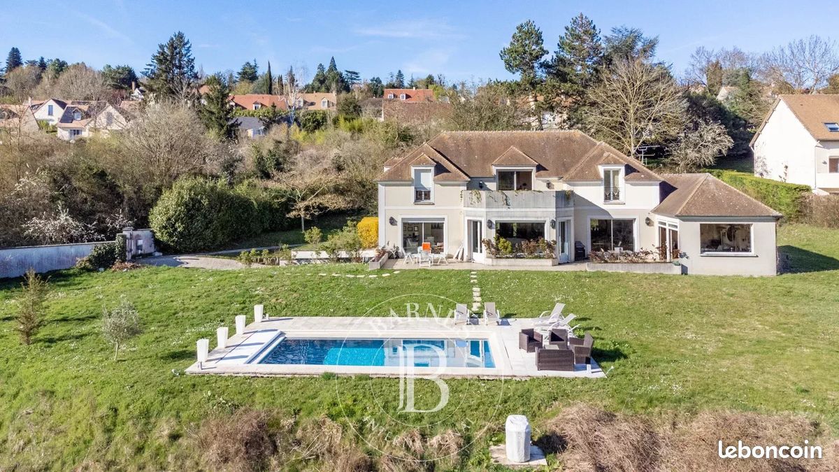 Maison 8 pièces 264 m² · à Chambourcy · 264 m² · 1 580 000 €