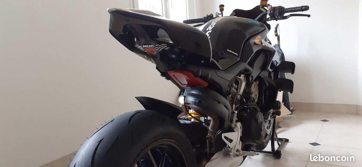 Ducati streefighter (image 2)