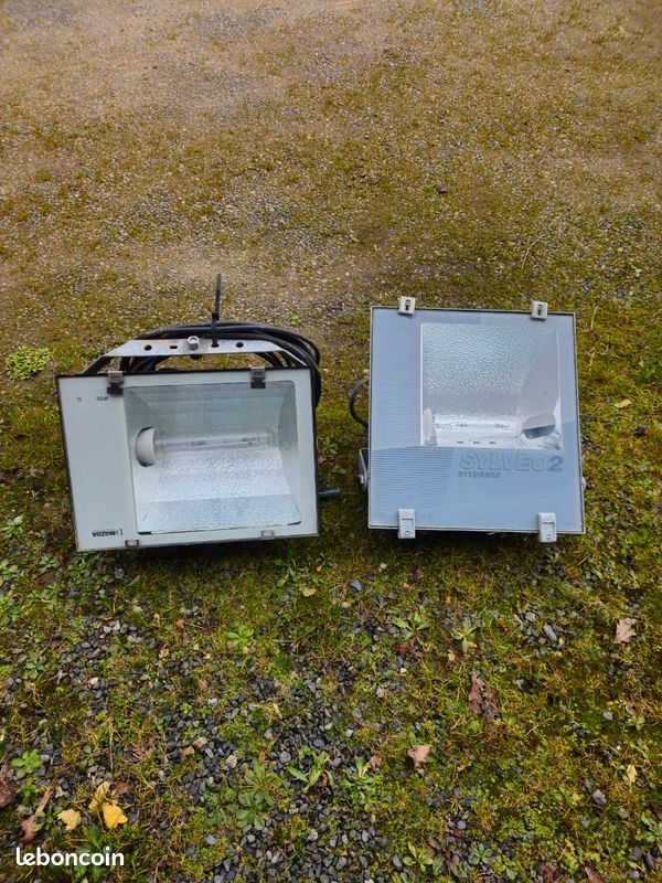 Projecteur exterieur 250W (image 1)