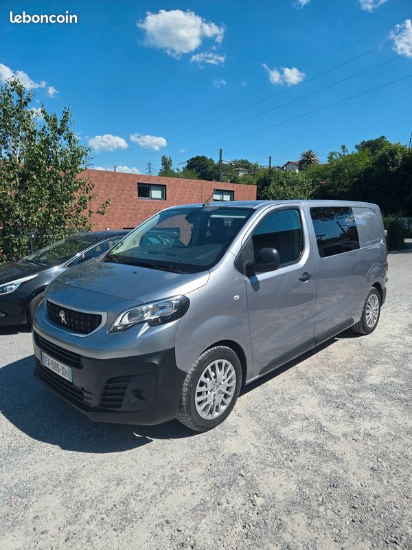 Peugeot EXPERT III TAILLE M CABINE APPROFONDIE FIXE 6 PLACES ATTELAGE 2.0 HDi 120 CV AUTOMATIQUE 2021 TRES BON ETAT PRIX AFFICHE TTC (image 1)