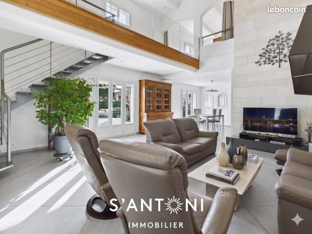 Maison 6 pièces 202 m² · à Poussan · 202 m² · 879 000 €