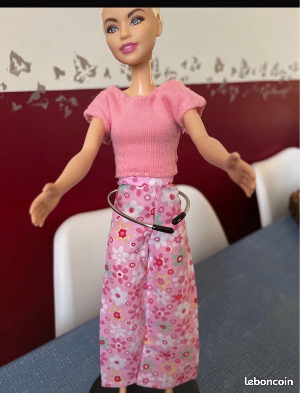 Habit pour poupée mannequin (image 1)