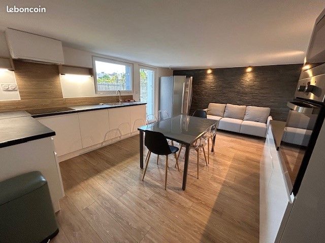 Maison 6 pièces 105 m² · à Angers · 105 m² · 490 €