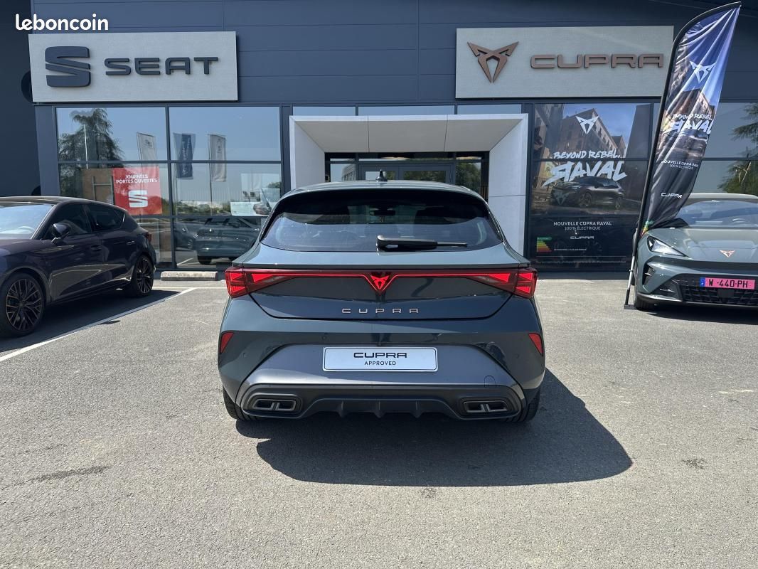 Cupra Leon 1.5 eTSI Hybrid 150 ch DSG7 V (image 4)