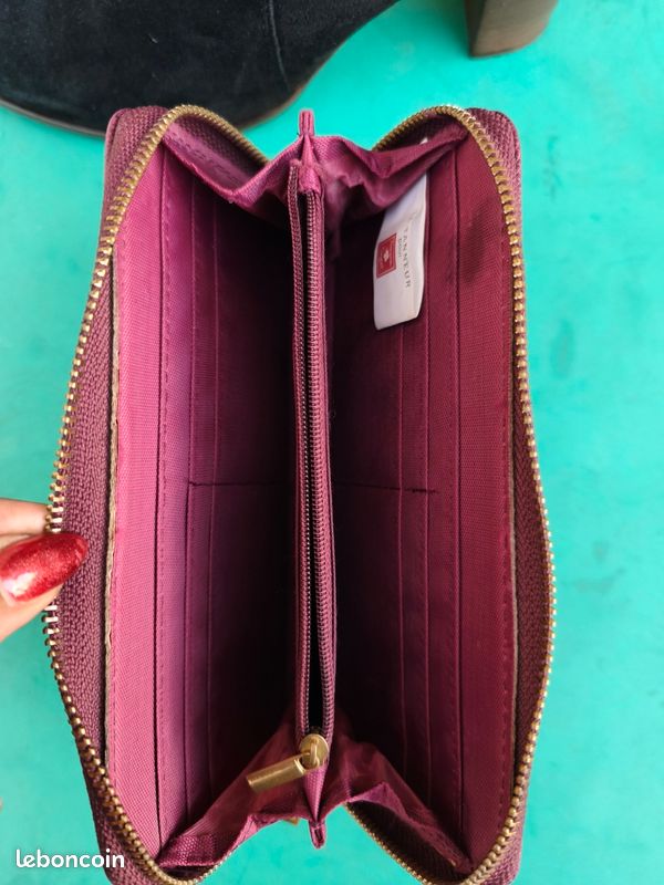Porte-cartes / Porte-monnaie Le Tanneur Pour Françoise Saget - Couleur Bordeaux - Très Bon état