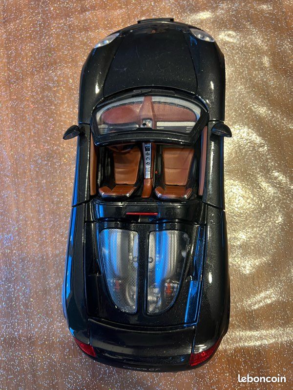 Porsche carrera gt 1/18 (image 4)