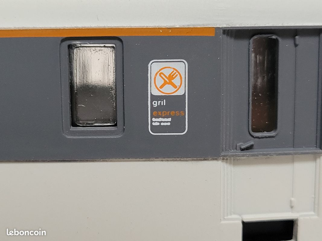 Train wagon N°540100 Voiture SNCF GRILL EXPRESS CORAIL Jouef Ho (image 11)
