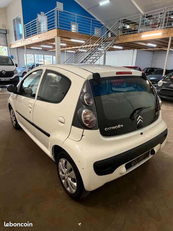 CITROEN C1 1.0i 68ch Sensodrive CONFORT 5P (image 3)