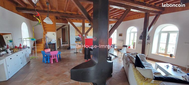 Maison 6 pièces 248 m²