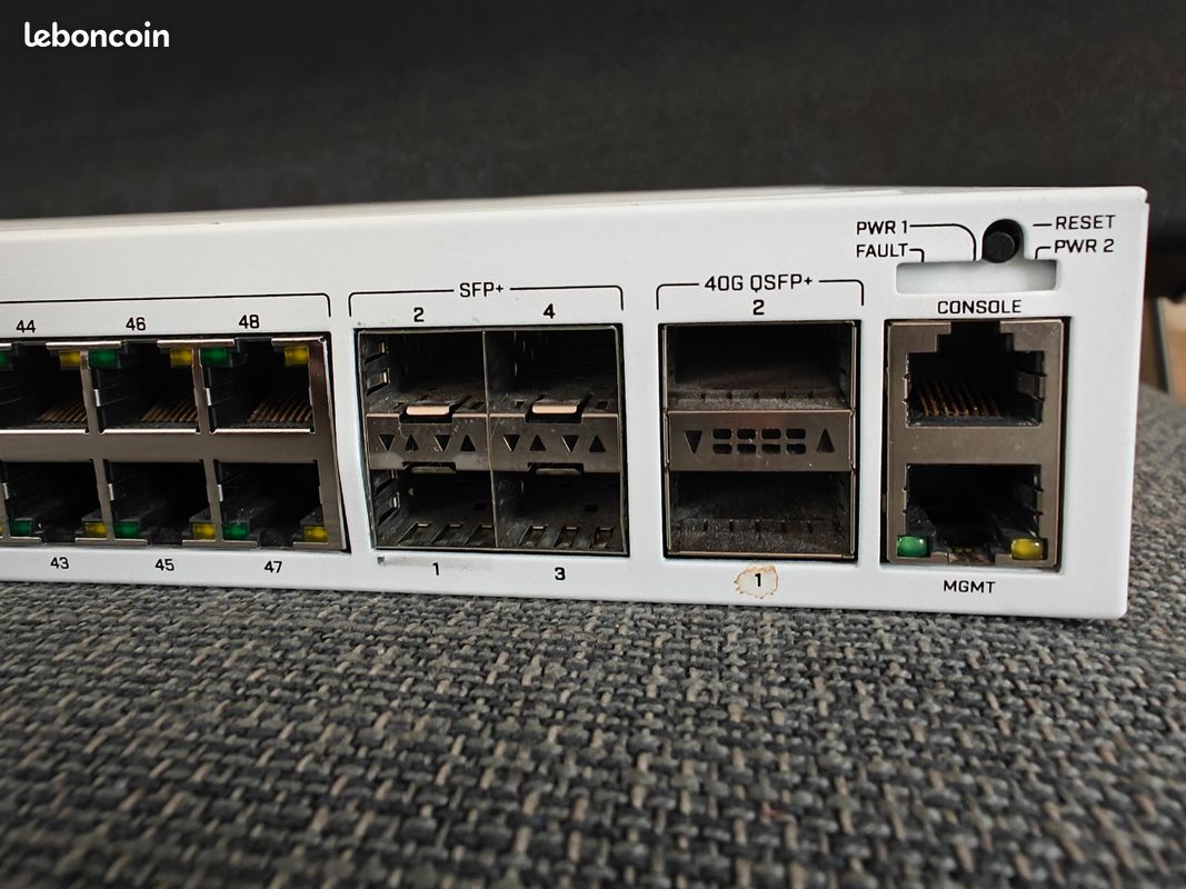 MikroTik CRS354-48G-4S+2Q+RM (image 3)