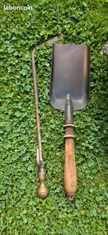 Ensemble cheminée ancien : Crapaud fonte + pelle LAITON + tisonnier (image 3)