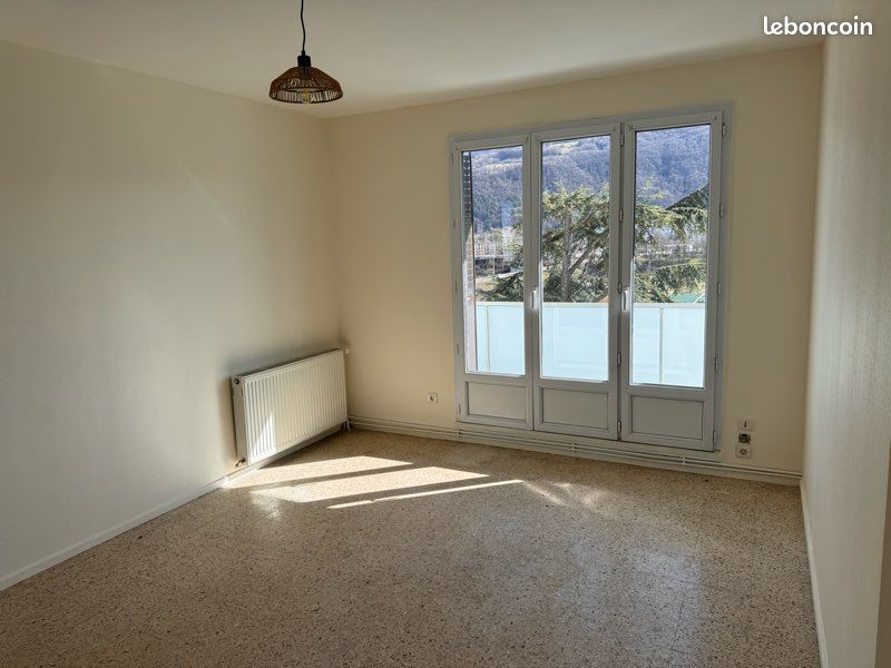 Appartement 3 pièces 55 m² · à Saint-Martin-d'Hères · 55 m² · 695 €/mois