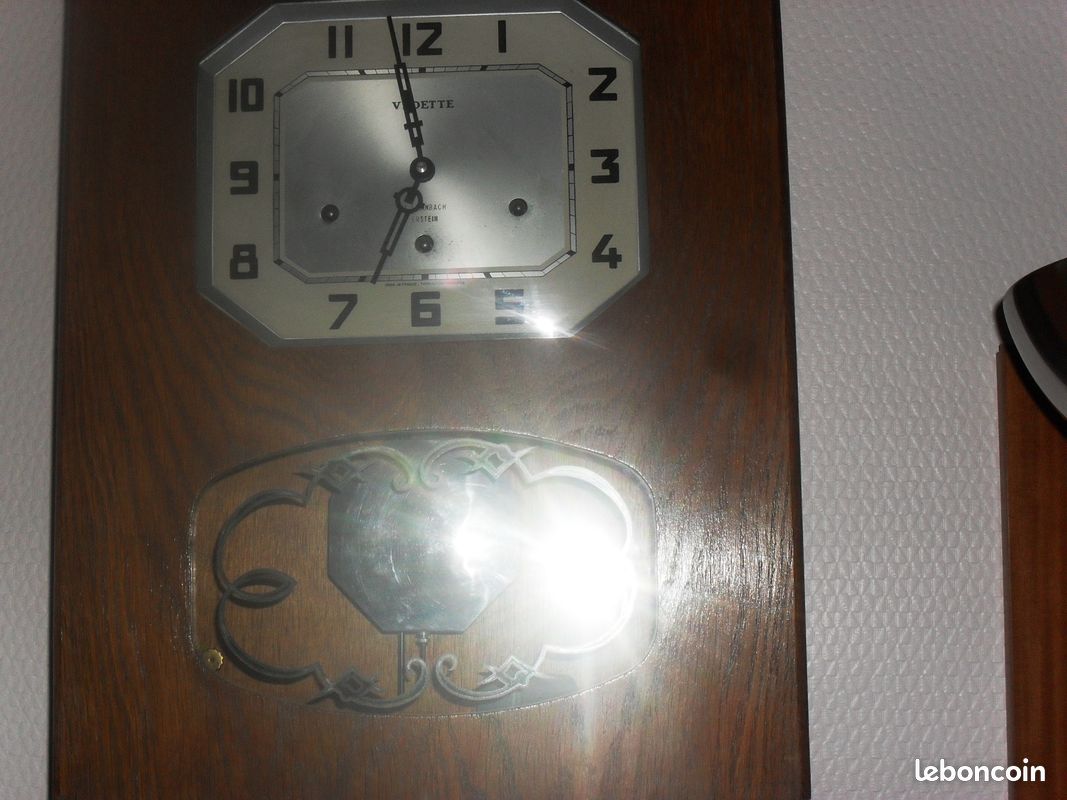 Pendule à poser 400 jours à sonnerie balancier rotatif