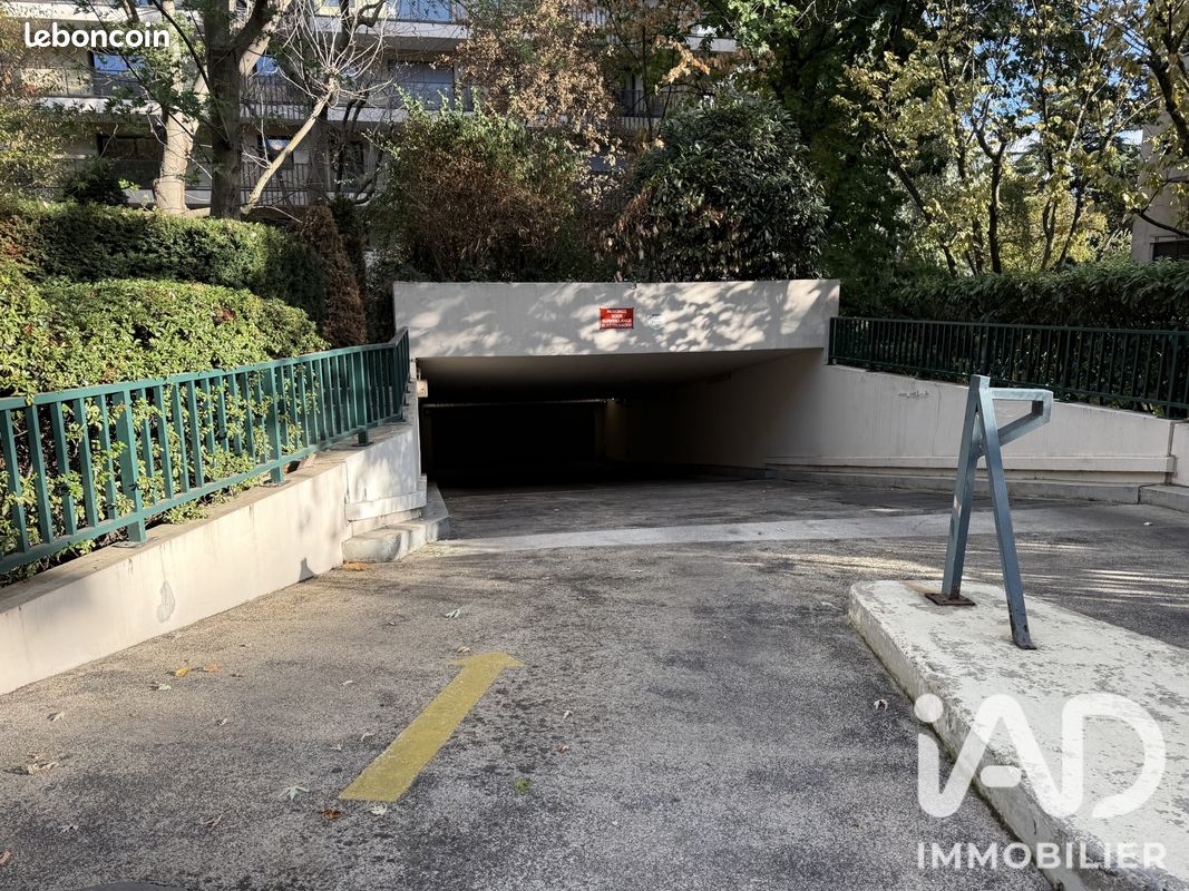 Parking 15 m² · à Paris · 15 m² · 38 000 €