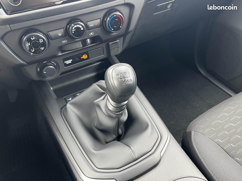 ISUZU D-MAX * 33 325 HT* SPACE EVOLUTION 2.2 DMS M/T 4x4 MY2026 Euro6e-bis (image 16)