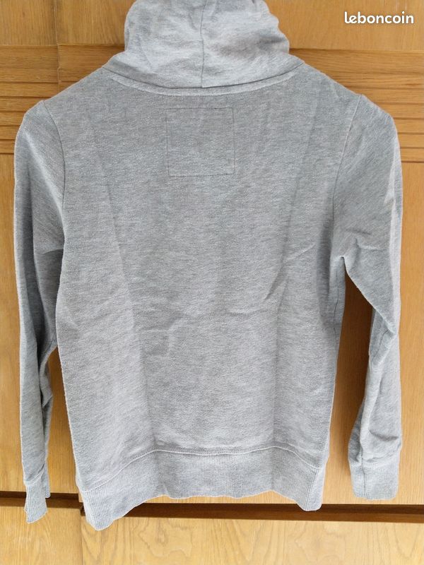 Pull gris (image 5)