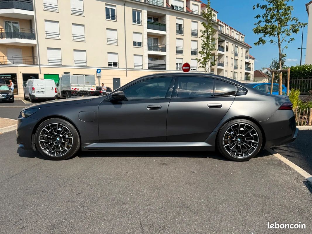 BMW M5 4.4 V8 PHEV 727ch / GMK / PACK CARBON (image 5)