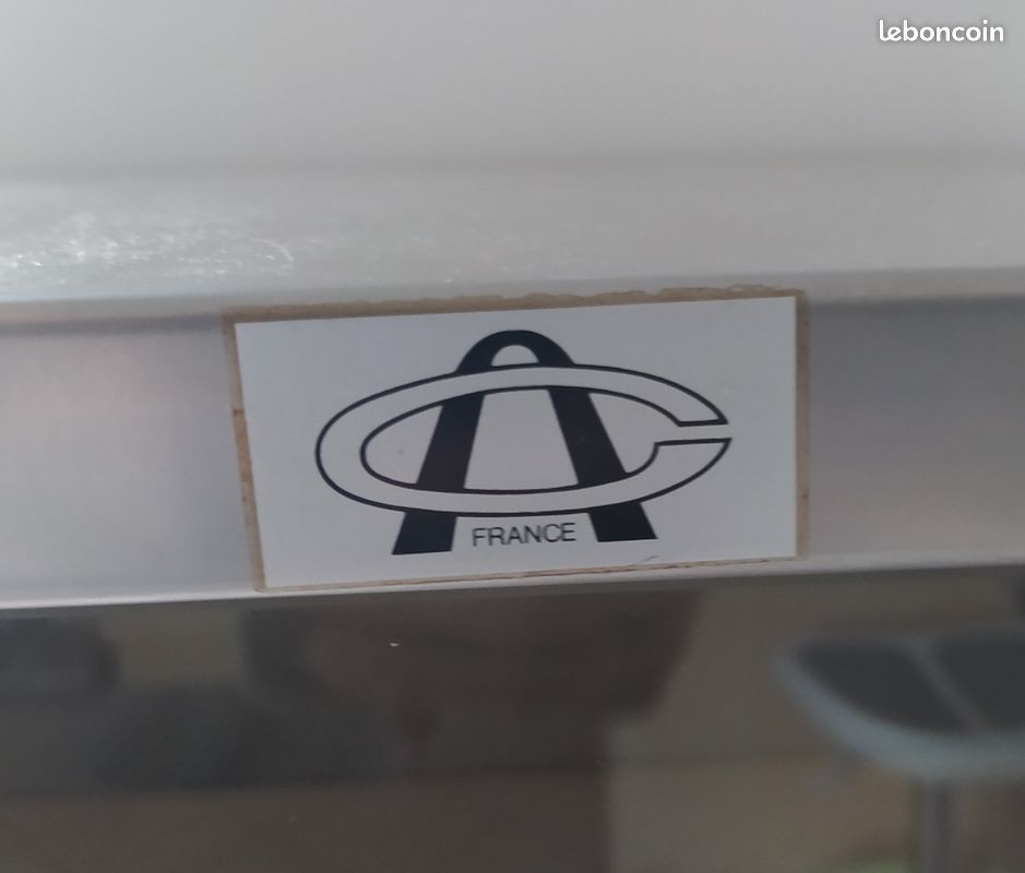 Vitrine médicale (image 5)