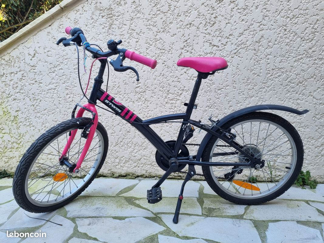 Vélo Decathlon Btwin 20 Pouces Fille Vélo Fille Noir Et Rose Décathlon  Btwin 20 Pouces Vélos