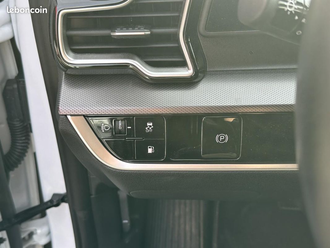 KIA SPORTAGE 4x4 Hybride rechargeable PHEV 1.6 T-GDI - 265ch Active (image 22)