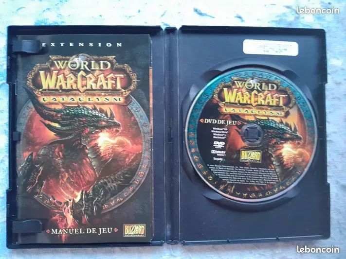 World Of Warcraft - Jeu PC 5 CD-ROM + Fourreau Carton - Bon état - Version Française